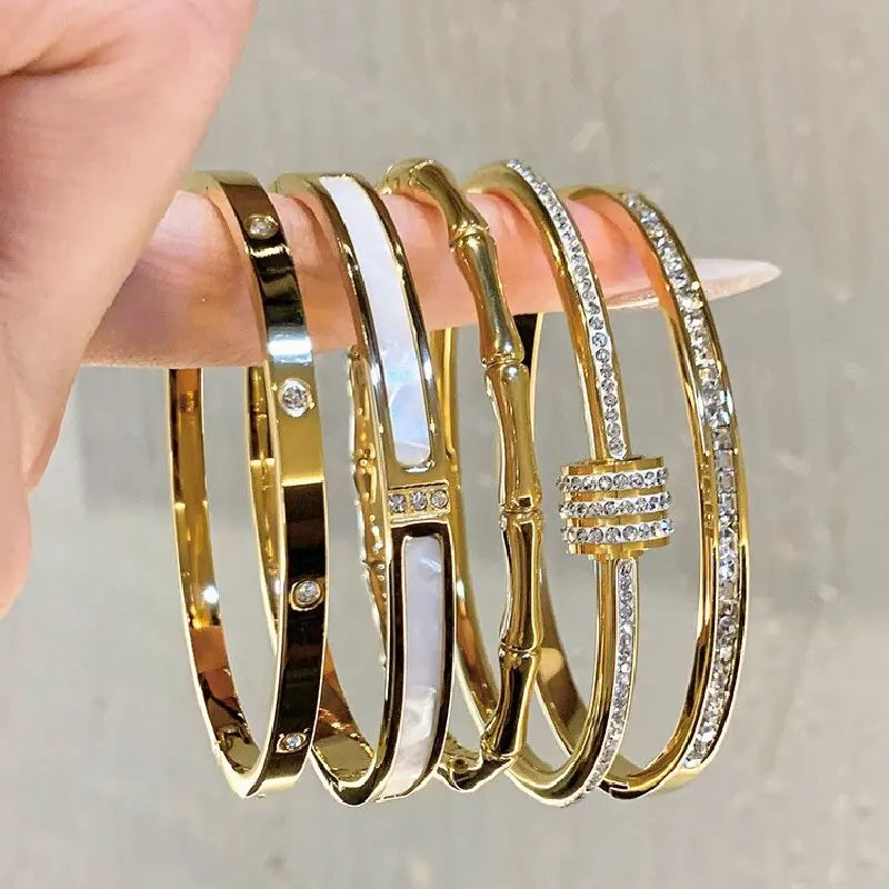 Bracelete de Aço Inoxidável com Zircônia e Revestimento Dourado